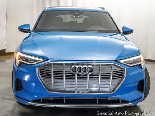 2019 Audi e-tron quattro Premium Plus