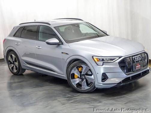 2022 Audi e-tron Premium