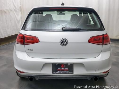 2016 Volkswagen Golf GTI 2.0T SE 4-Door