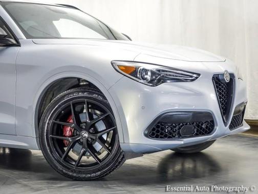 Lunare White Metallic 2020 Alfa Romeo Stelvio Ti