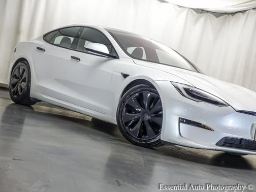 2022 Tesla Model S Base