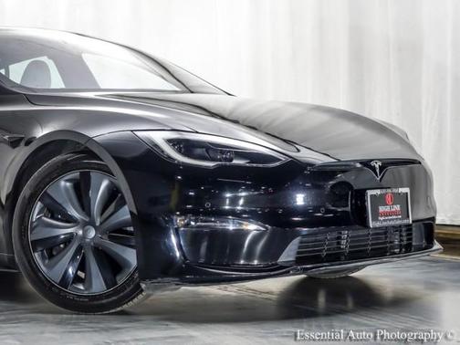 Black 2022 Tesla Model S Base