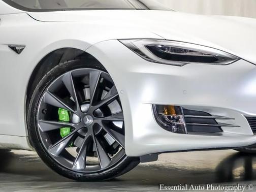 2020 Tesla Model S Performance