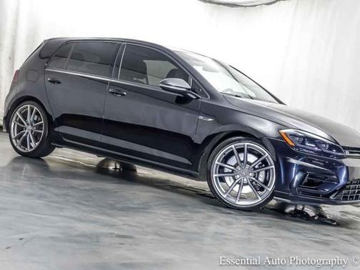 Deep Black Pearl Effect 2019 Volkswagen Golf R 2.0T w/DCC & Navigation