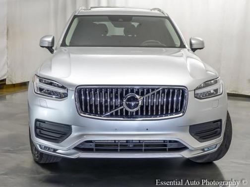 2020 Volvo XC90 T6 Momentum 7 Passenger