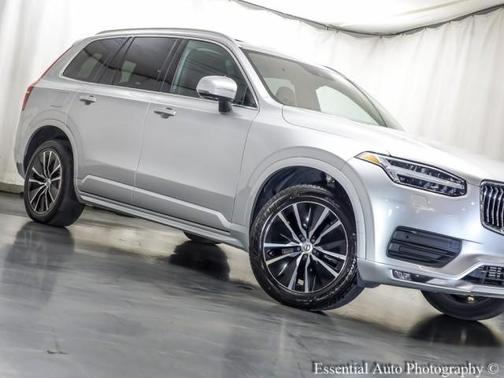 2020 Volvo XC90 T6 Momentum 7 Passenger