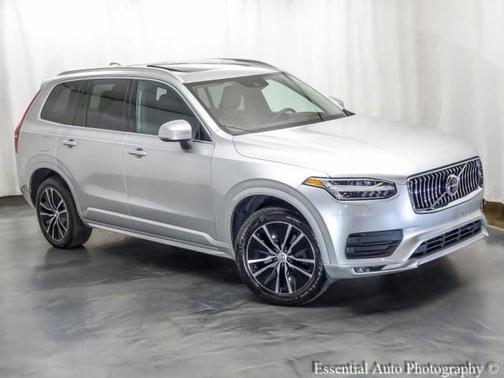 2020 Volvo XC90 T6 Momentum 7 Passenger