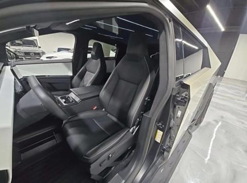 2024 Tesla Cybertruck Base
