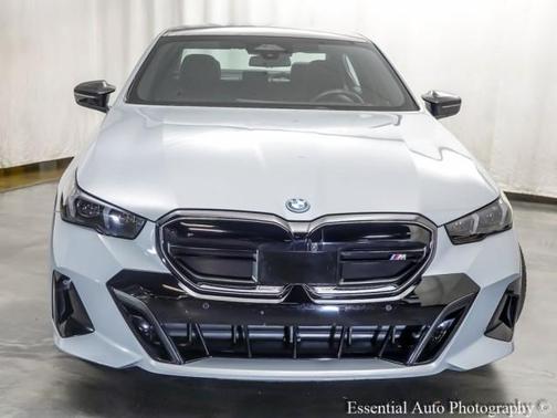 2024 BMW i5 M60