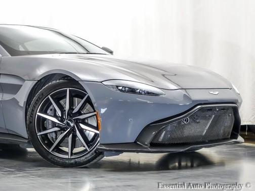2019 Aston Martin Vantage Base