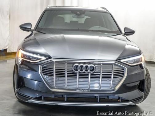 2021 Audi e-tron Premium