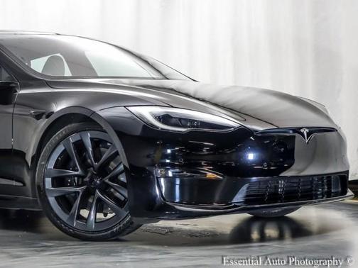 2022 Tesla Model S Base