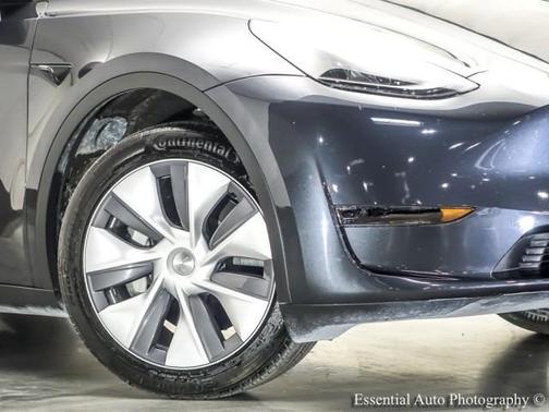 Stealth Gray 2024 Tesla Model Y Long Range