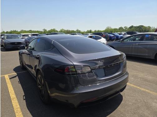 Midnight Silver Metallic 2023 Tesla Model S HW4