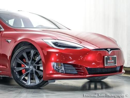 Red Multi 2018 Tesla Model S P100D