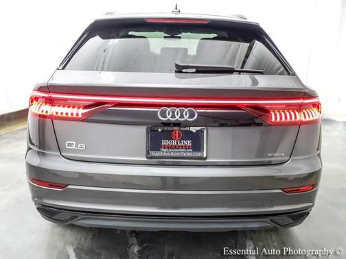 2020 Audi Q8 Premium