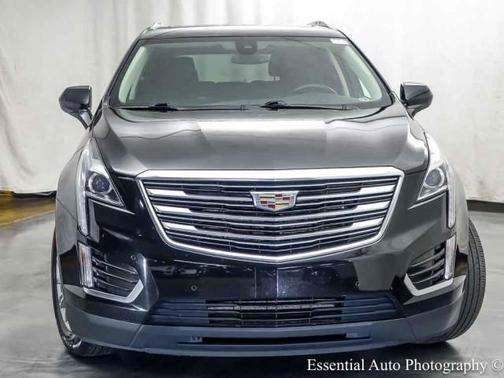 Stellar Black Metallic 2019 Cadillac XT5 Luxury