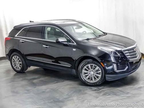 Stellar Black Metallic 2019 Cadillac XT5 Luxury