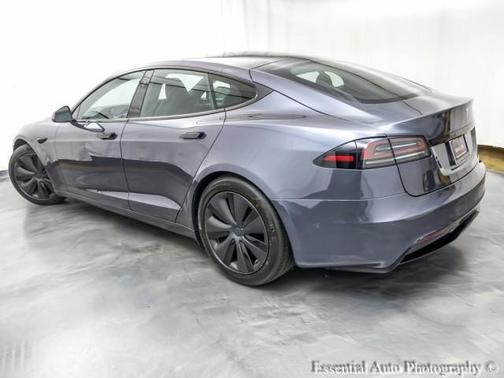 2022 Tesla Model S Base