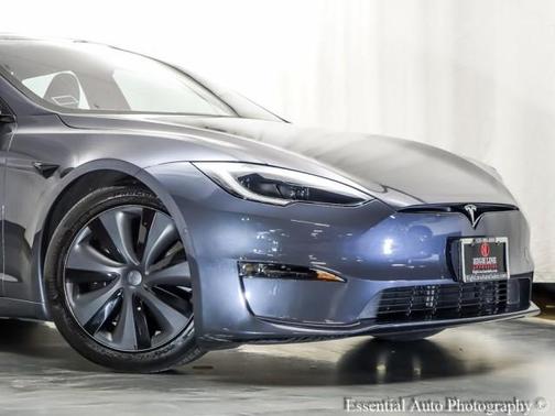 2022 Tesla Model S Base