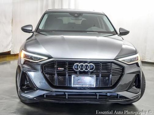 2021 Audi e-tron Premium