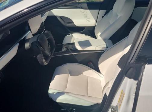 2022 Tesla Model S Plaid