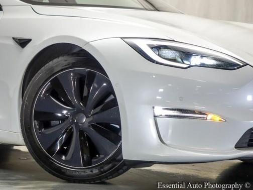 2022 Tesla Model S Plaid