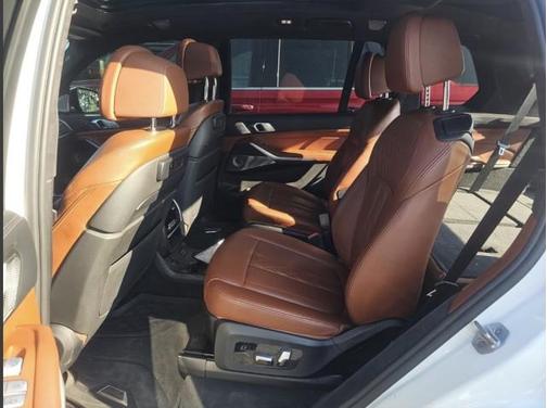 2020 BMW X7 M50i