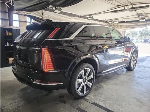 2025 Cadillac Escalade IQ Luxury 1