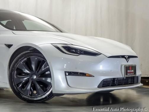 2022 Tesla Model S Base