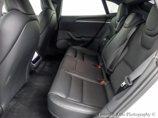 2022 Tesla Model S Base