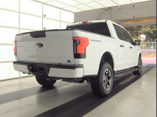 2022 Ford F-150 Lightning XLT