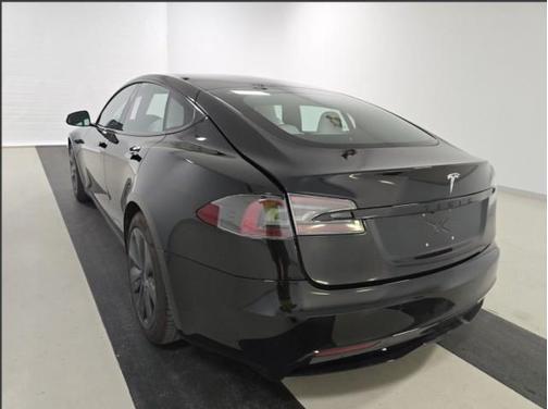 2022 Tesla Model S Base