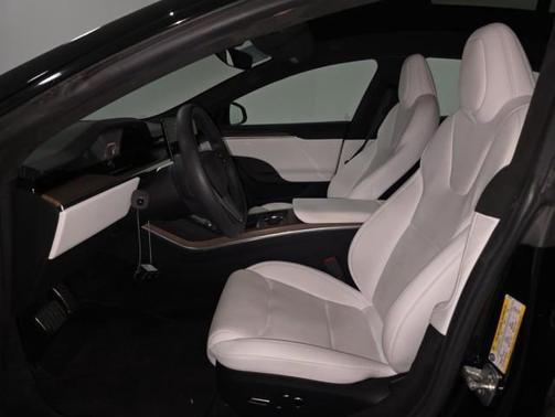 2022 Tesla Model S Base