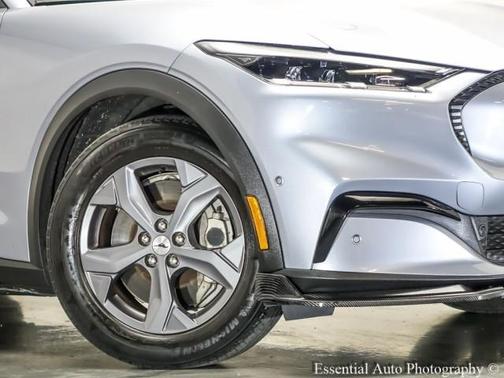 2022 Ford Mustang Mach-E Select
