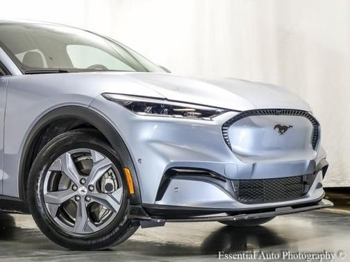 2022 Ford Mustang Mach-E Select
