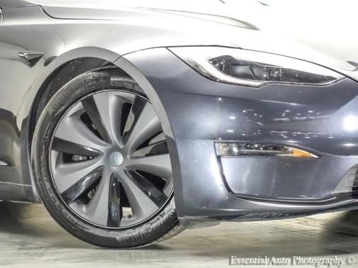 Midnight Silver Metallic 2023 Tesla Model S HW4