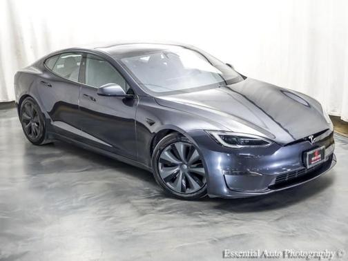 Midnight Silver Metallic 2023 Tesla Model S HW4
