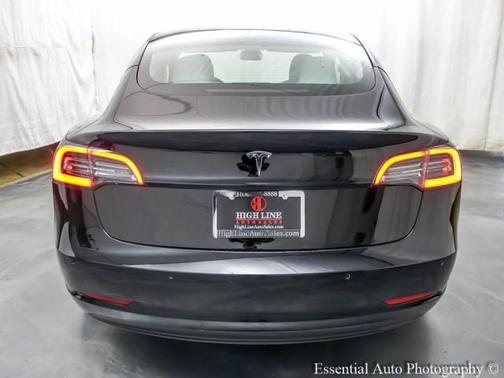 2022 Tesla Model 3 Base