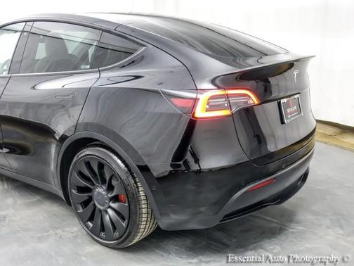 2023 Tesla Model Y Performance