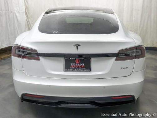2022 Tesla Model S Base