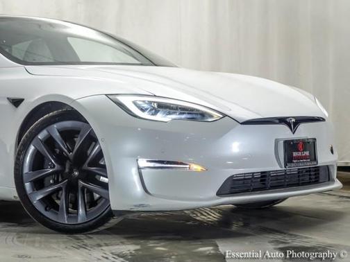 2022 Tesla Model S Base
