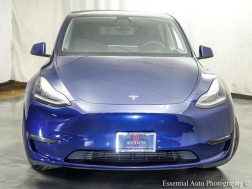 Deep Blue Metallic 2022 Tesla Model Y Long Range