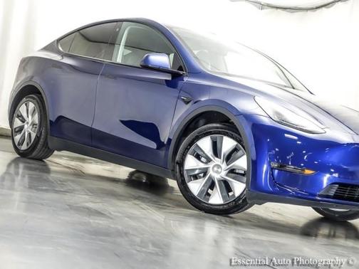 Deep Blue Metallic 2022 Tesla Model Y Long Range
