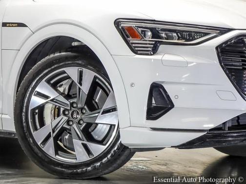2021 Audi e-tron Premium