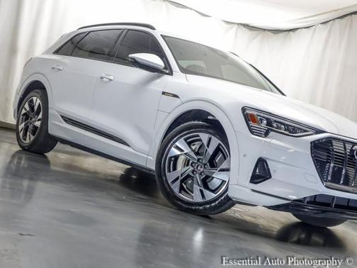 2021 Audi e-tron Premium
