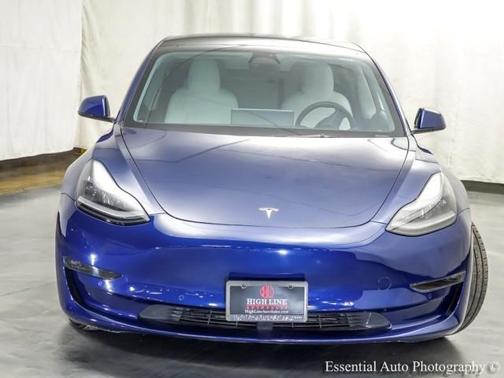 Deep Blue Metallic 2022 Tesla Model 3 Long Range