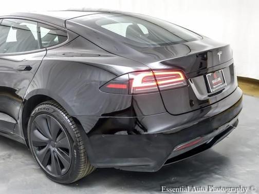 2022 Tesla Model S Base