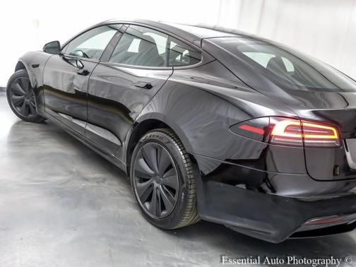 2022 Tesla Model S Base