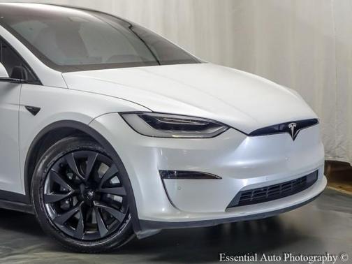 2022 Tesla Model X Base